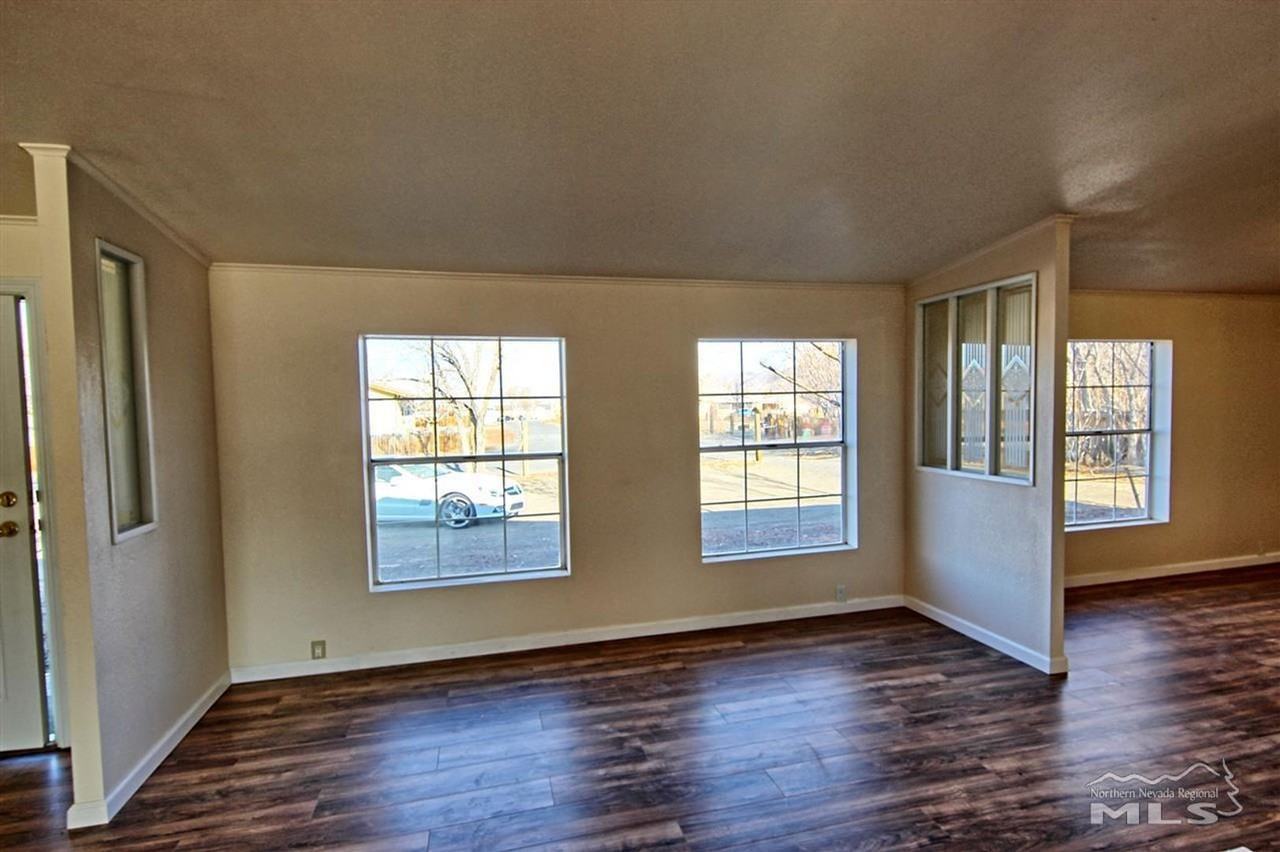219 Ambee Way - Photo 2 of 16