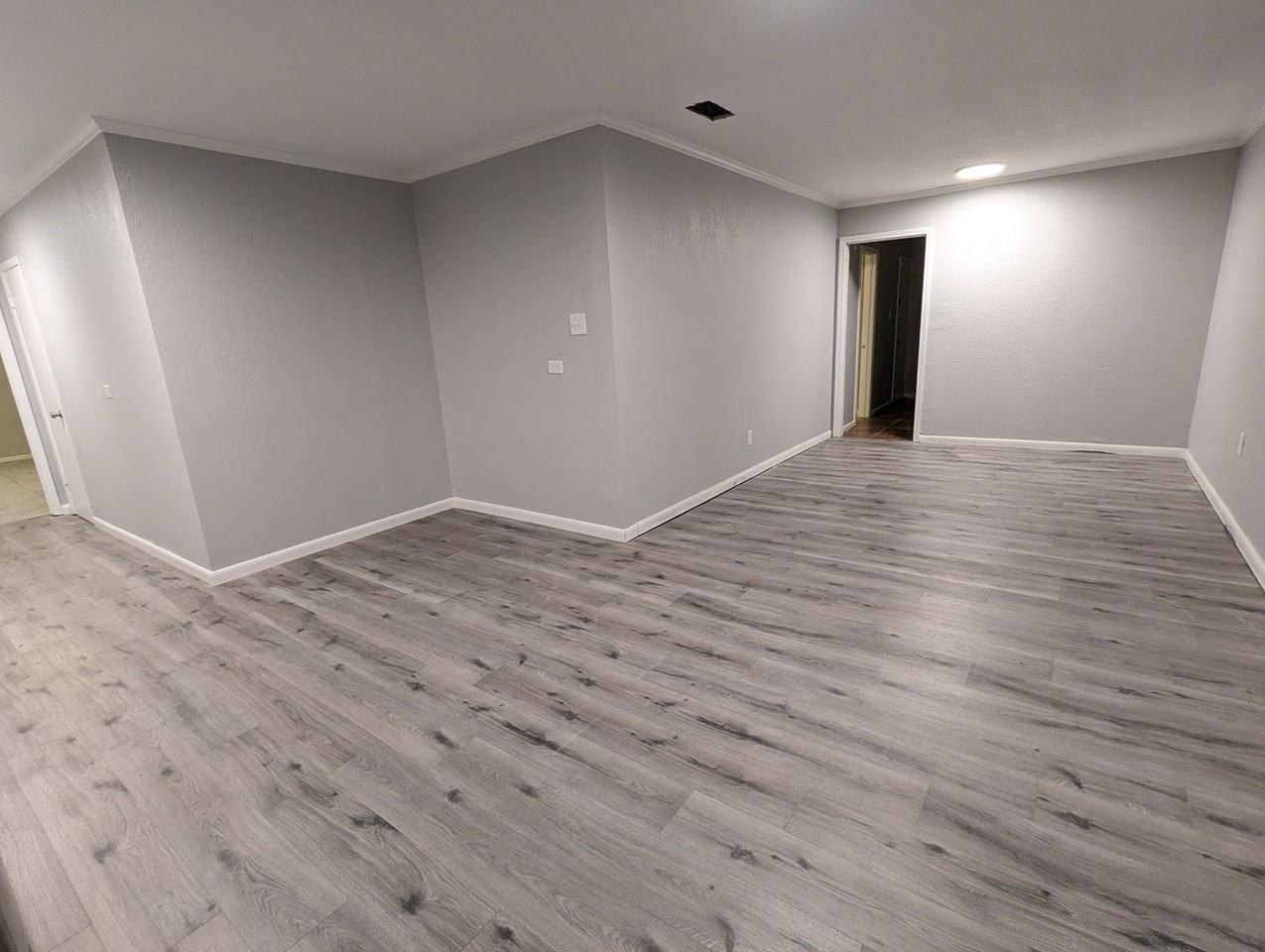 1123 Kimberly Dr - Photo 3 of 9