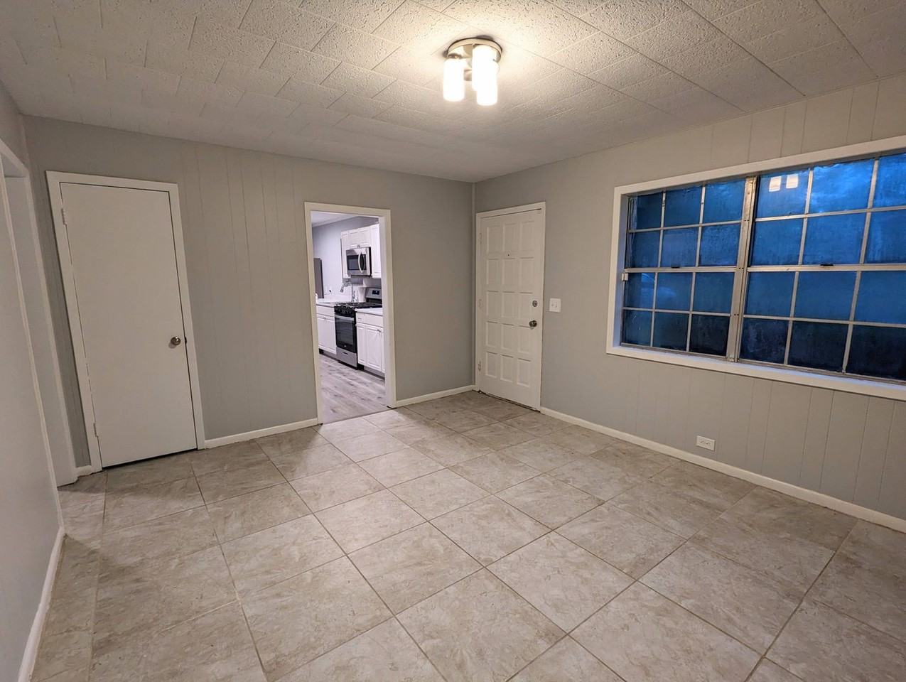 1123 Kimberly Dr - Photo 4 of 9