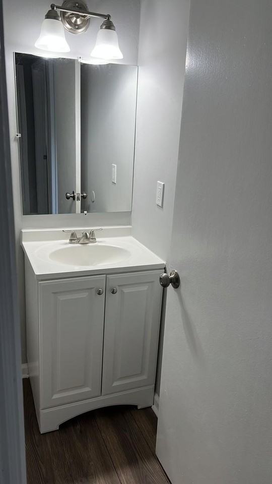 2051 Lenoa Ln - Photo 5 of 21