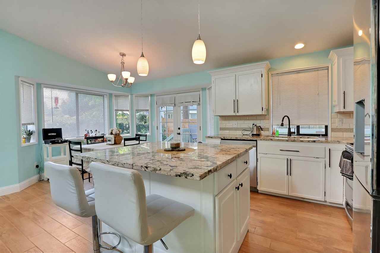 310 View Rd - Photo 3 of 18
