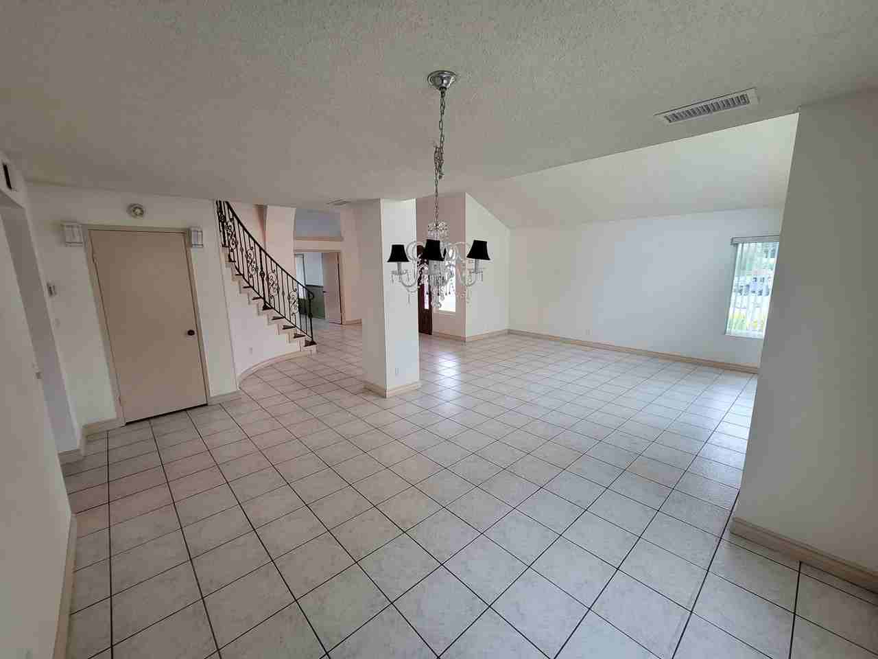 2050 Madonna Ln - Photo 6 of 28