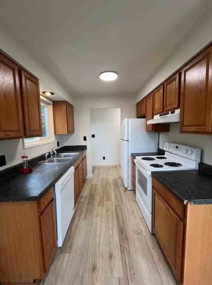 900 Liberty St #2 - Photo 6 of 16