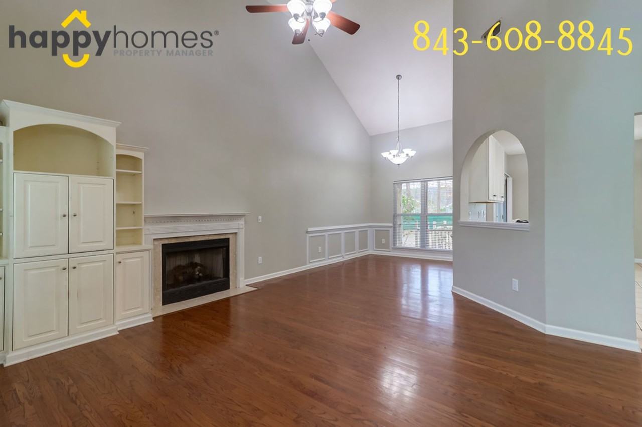 7896 Sabalridge Dr - Photo 4 of 31
