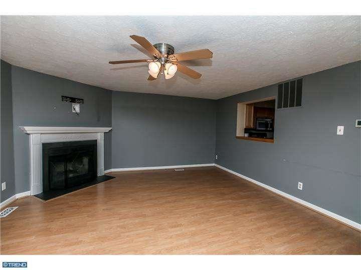 58 Dorchester Cir - Photo 3 of 15