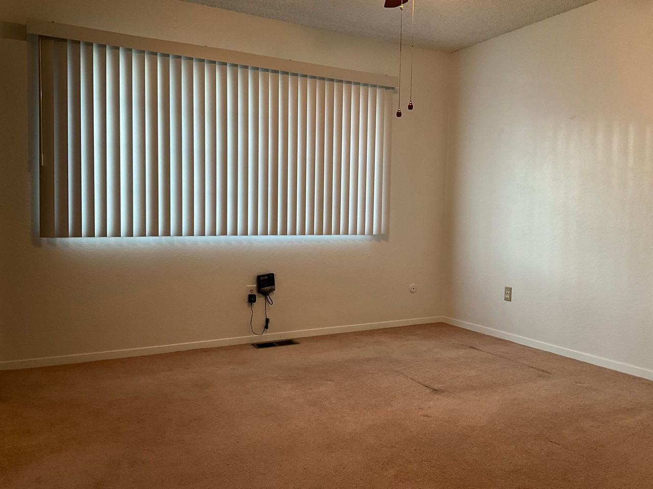 2109 Kansas St - Photo 6 of 12