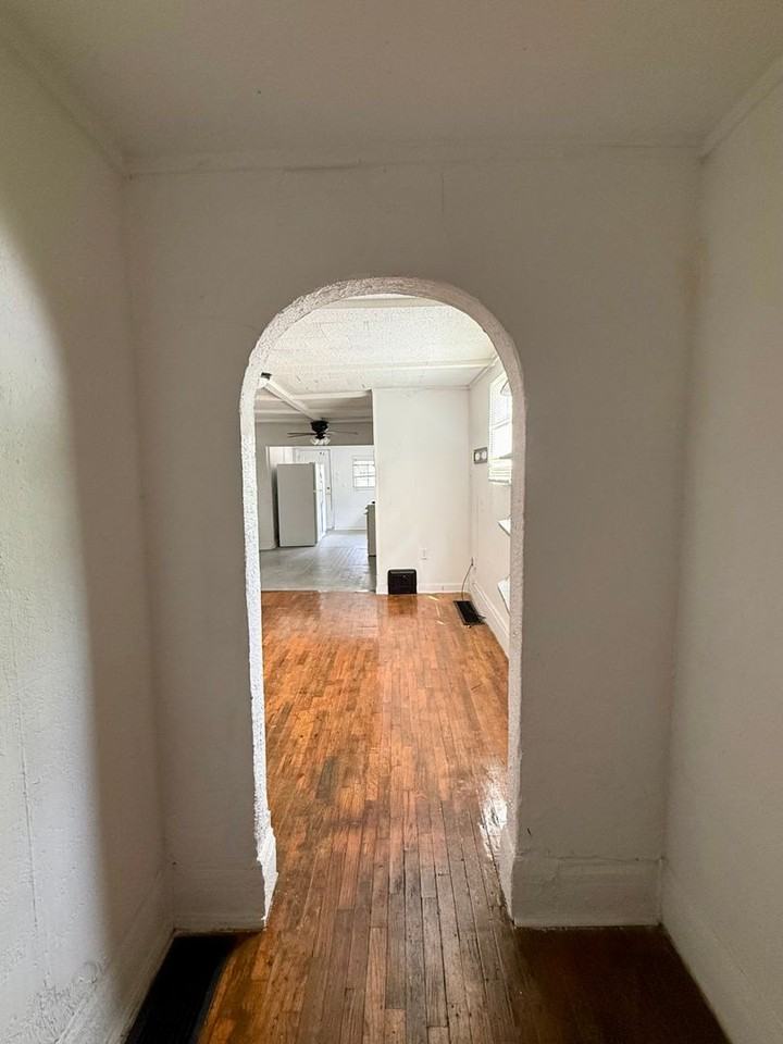 1610 Sw Clay St - Photo 2 of 14