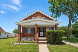 featured image of 153 Henry St