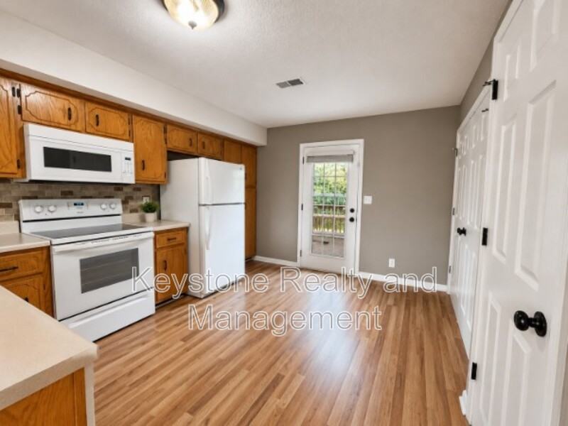 3834 Jockey Dr #C - Photo 3 of 10