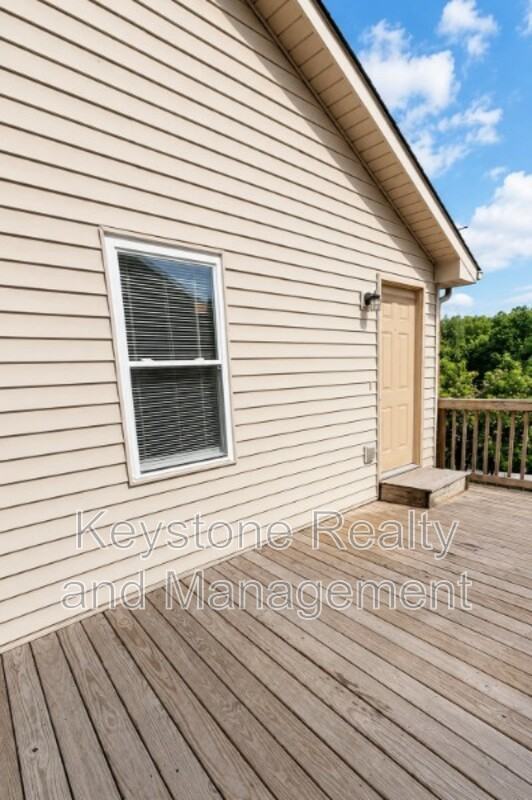 706 Peachers Dr #J - Photo 6 of 7