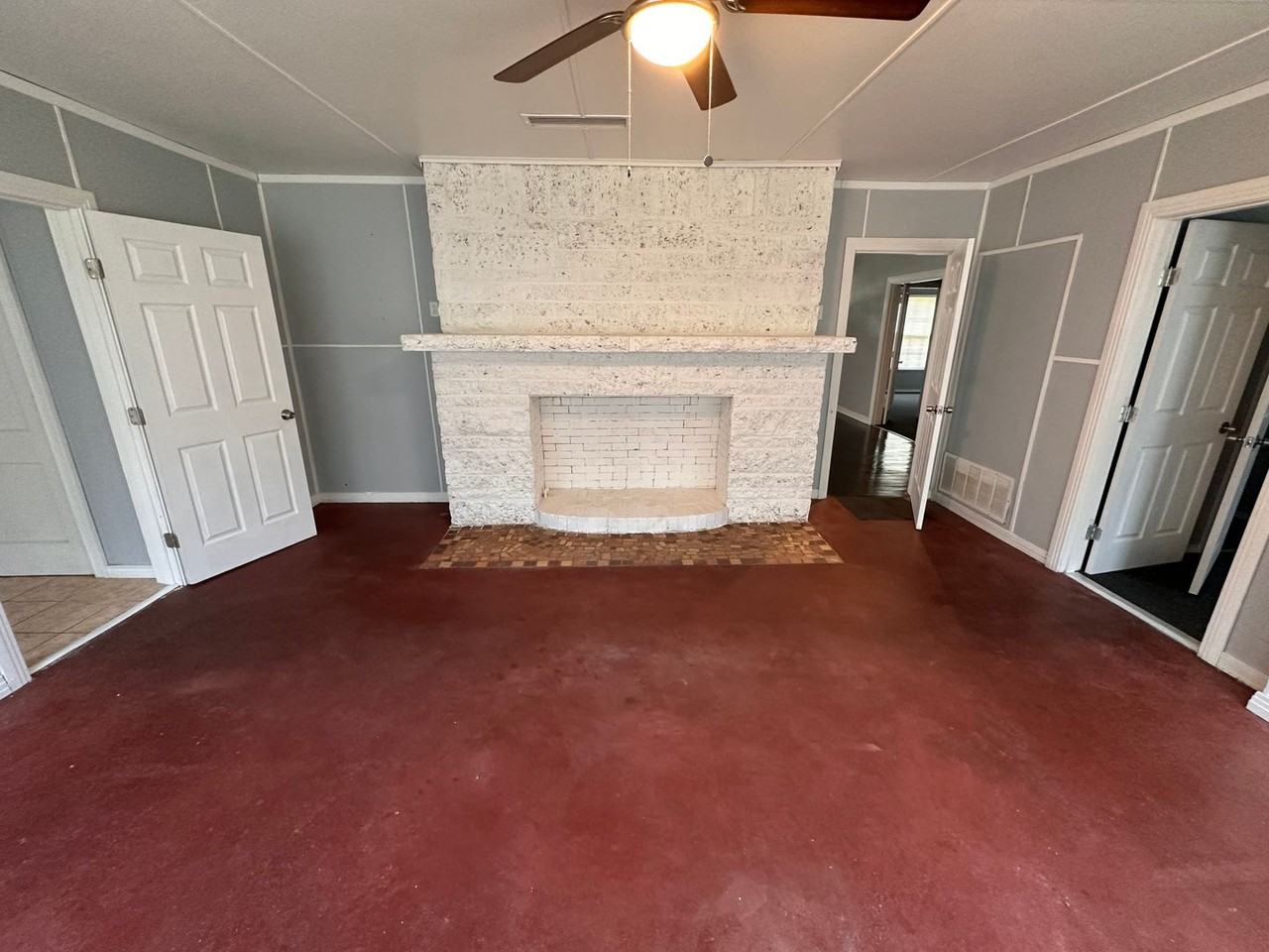 211 W Holland St - Photo 5 of 12
