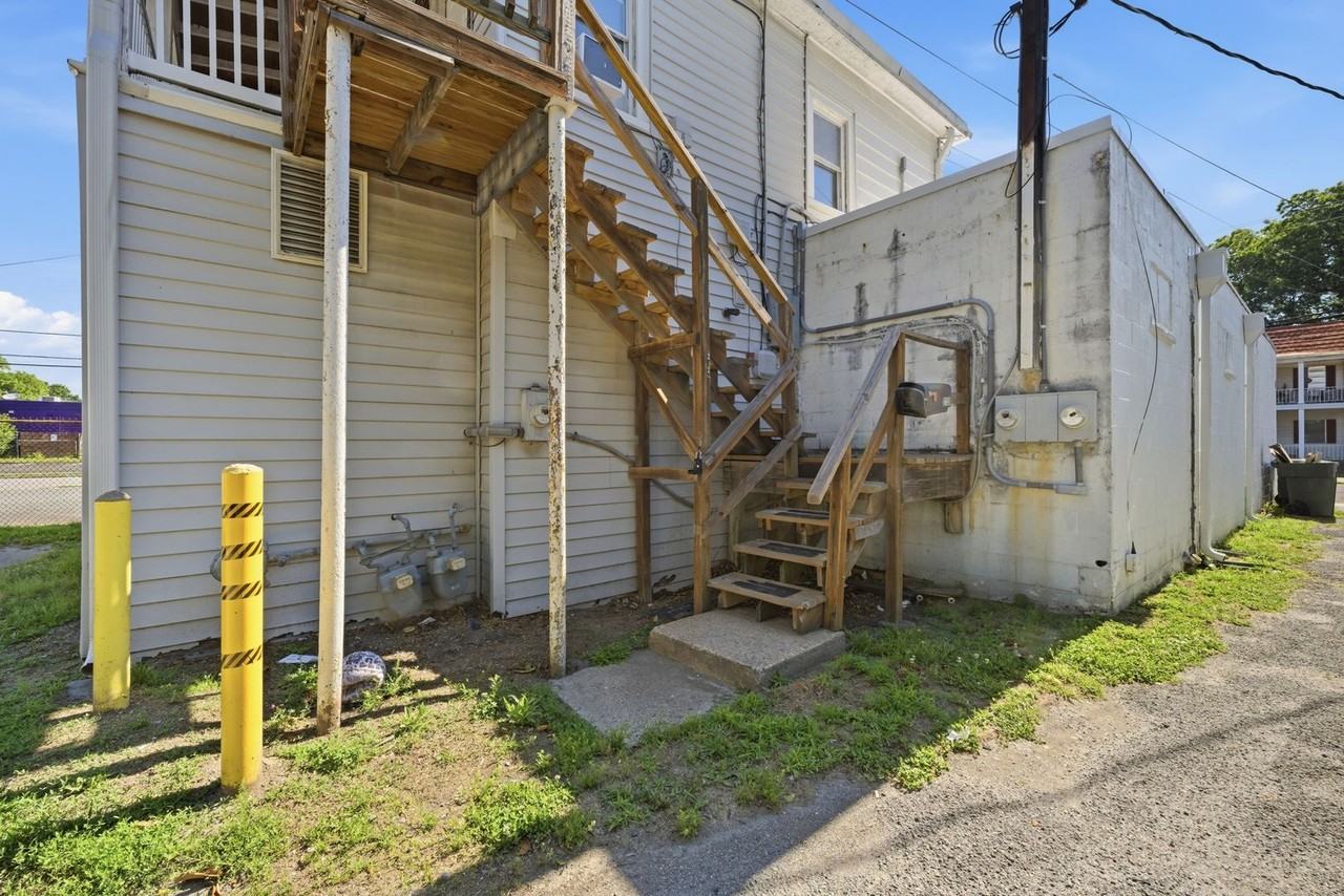 212 212 S. B Armistead Avenue - Photo 6 of 22