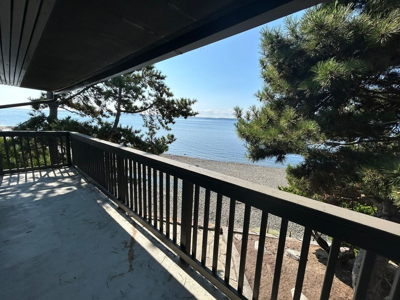 3805 Beach Dr Sw - Photo 3 of 18