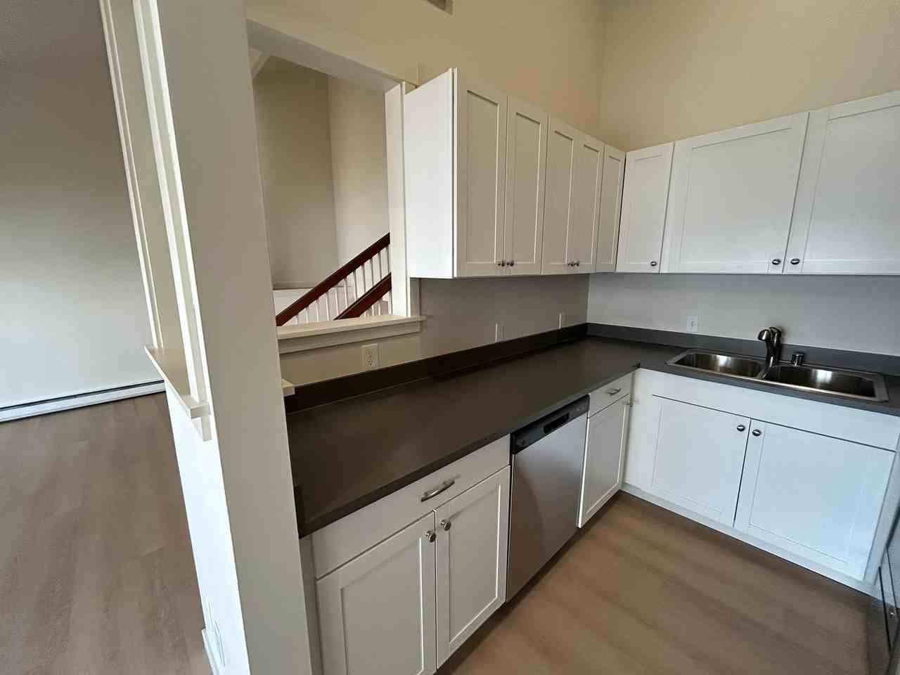 3805 Beach Dr Sw - Photo 5 of 18