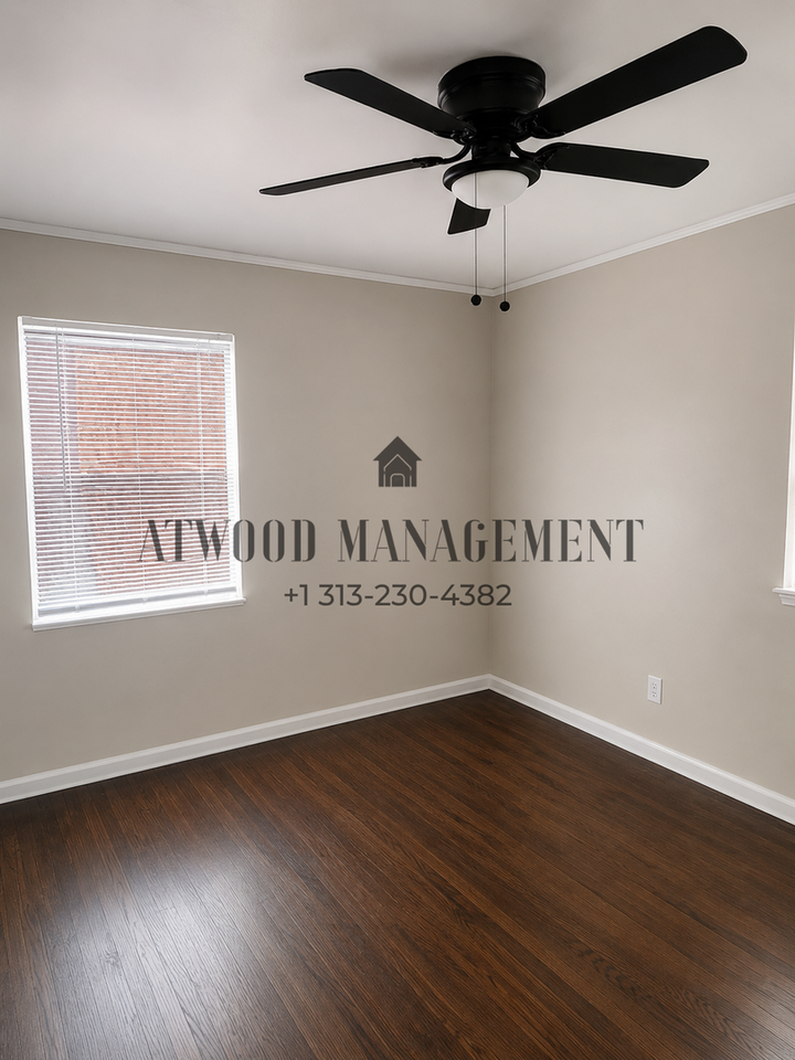 9755 Wayburn St - Photo 6 of 9