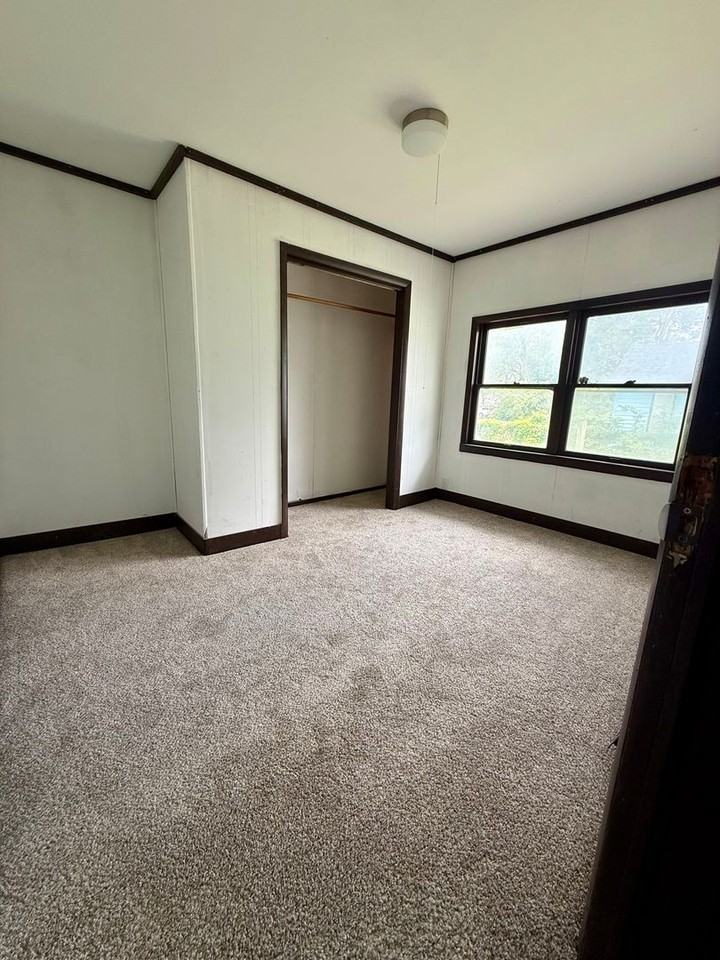 1934 Sw Van Buren St - Photo 5 of 10