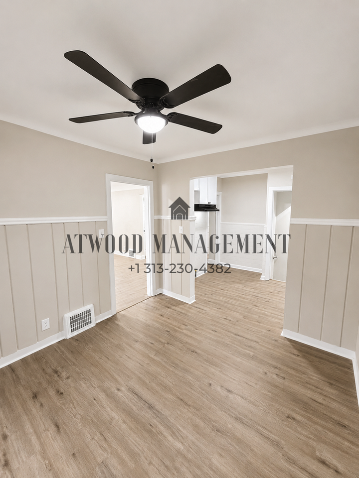 5028 Bedford St - Photo 3 of 12