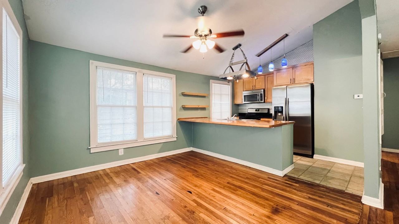 703 Upson St - Photo 7 of 13