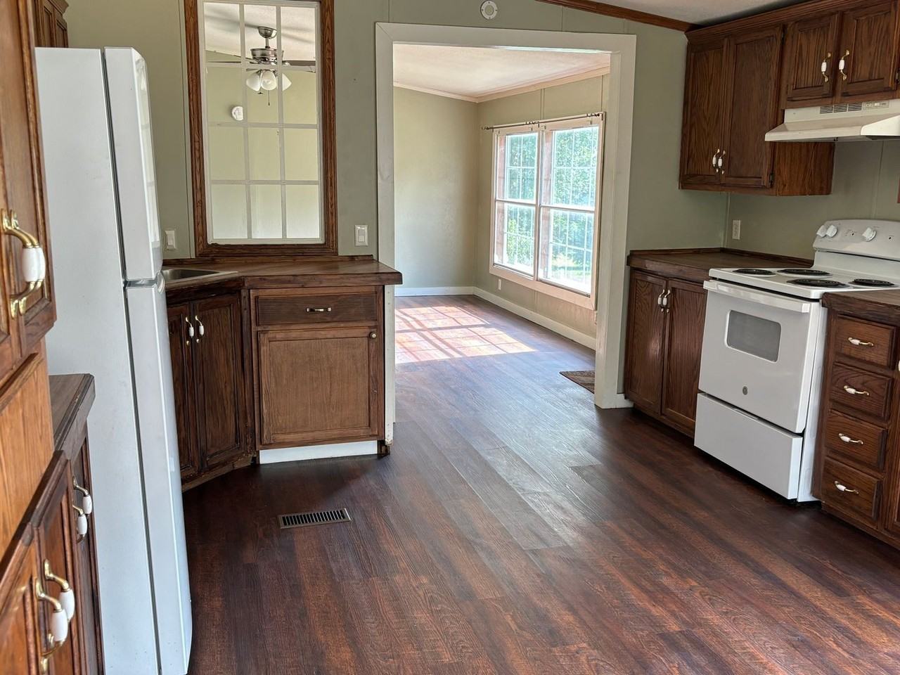 90 Morgan Ln - Photo 2 of 18