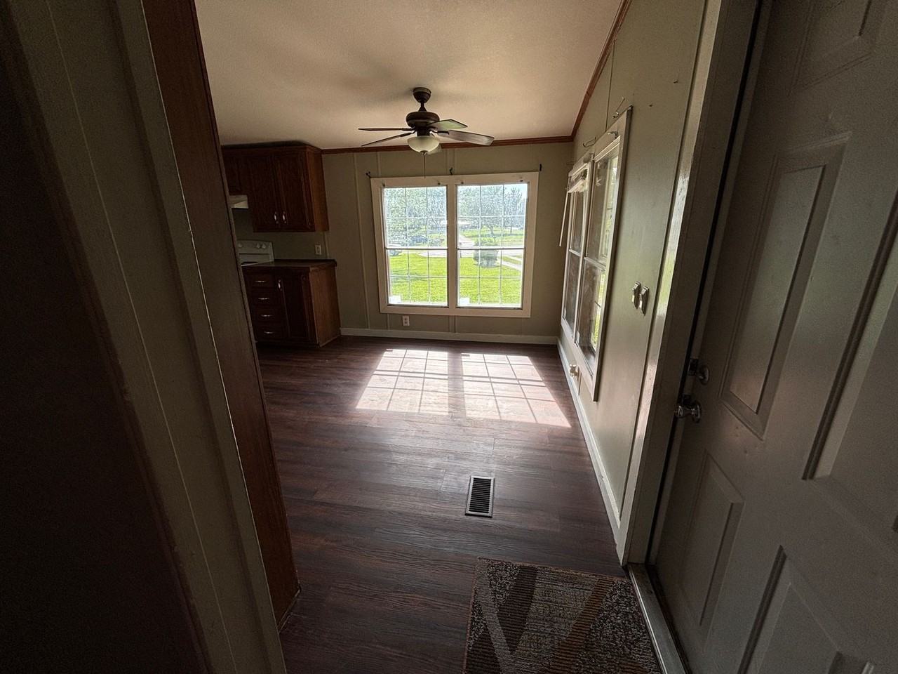 90 Morgan Ln - Photo 3 of 18