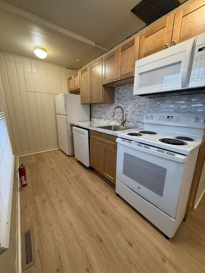 103 14th St Nw - Photo 2 of 9