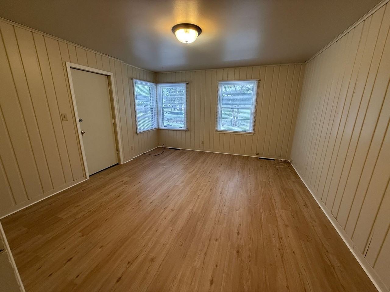 103 14th St Nw - Photo 3 of 9