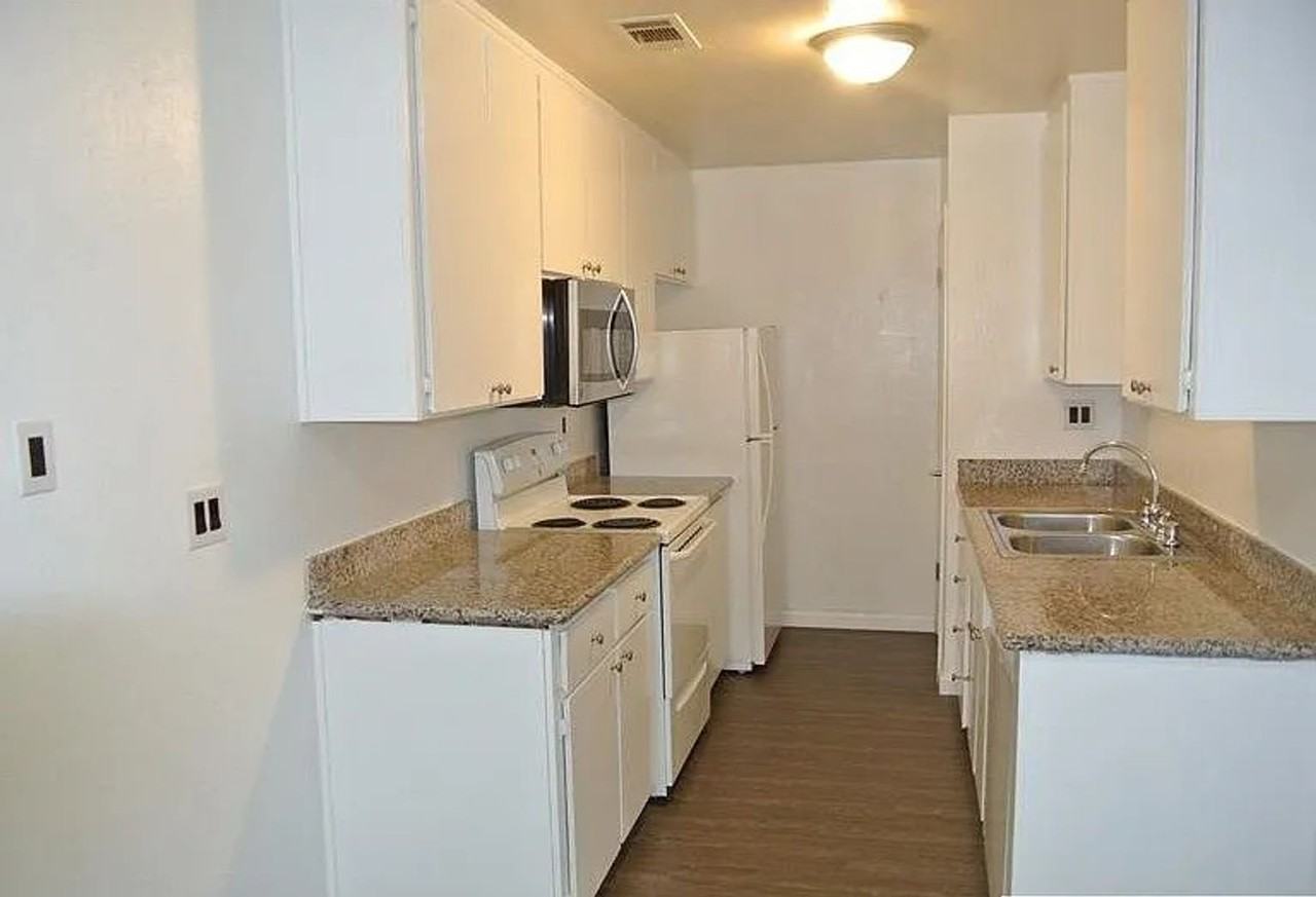 1608 Sycamore Dr #2 - Photo 3 of 12