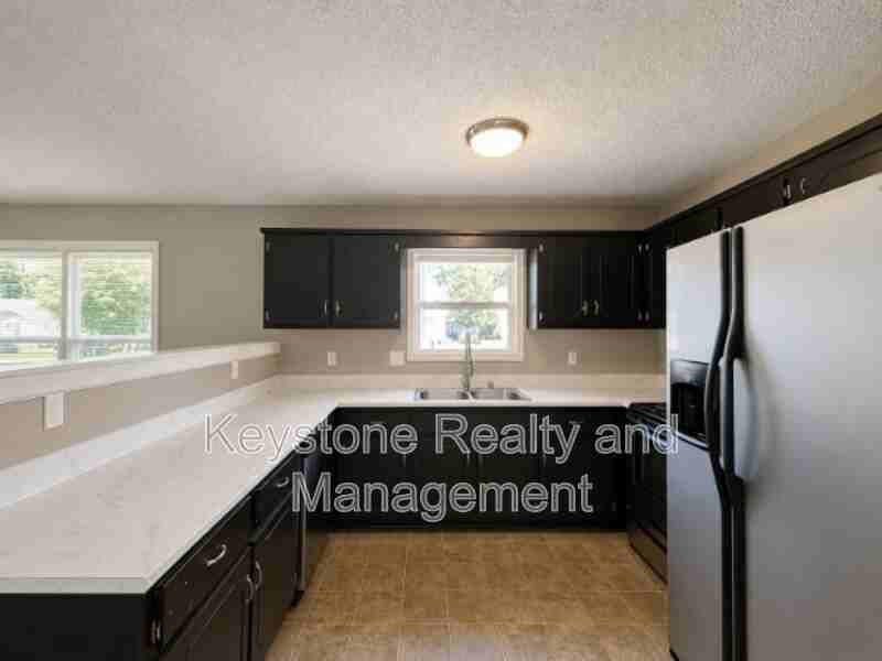 1920 Timberline Cir - Photo 4 of 11