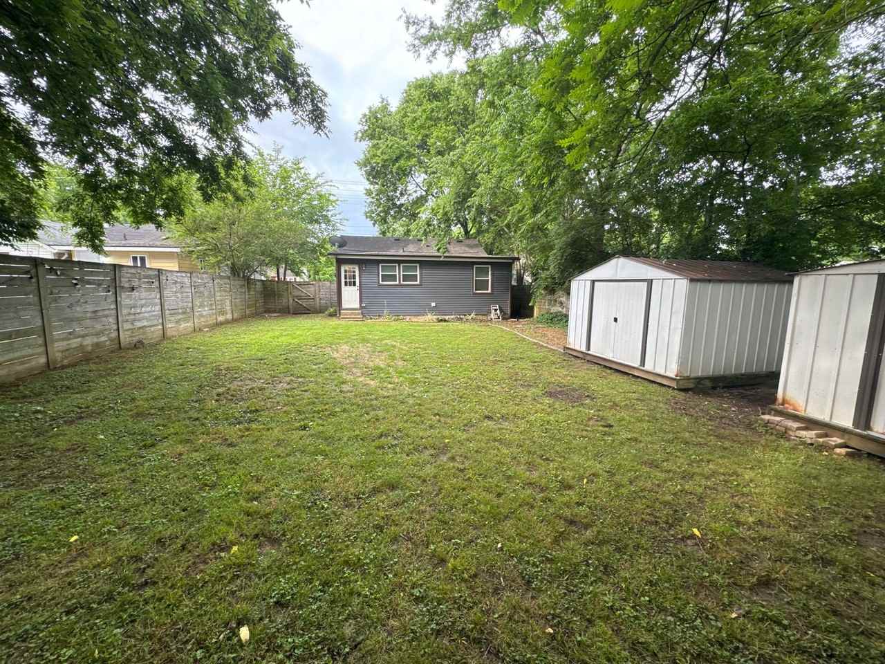 321 Hickory St - Photo 4 of 13