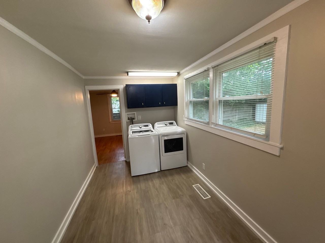 321 Hickory St - Photo 7 of 13