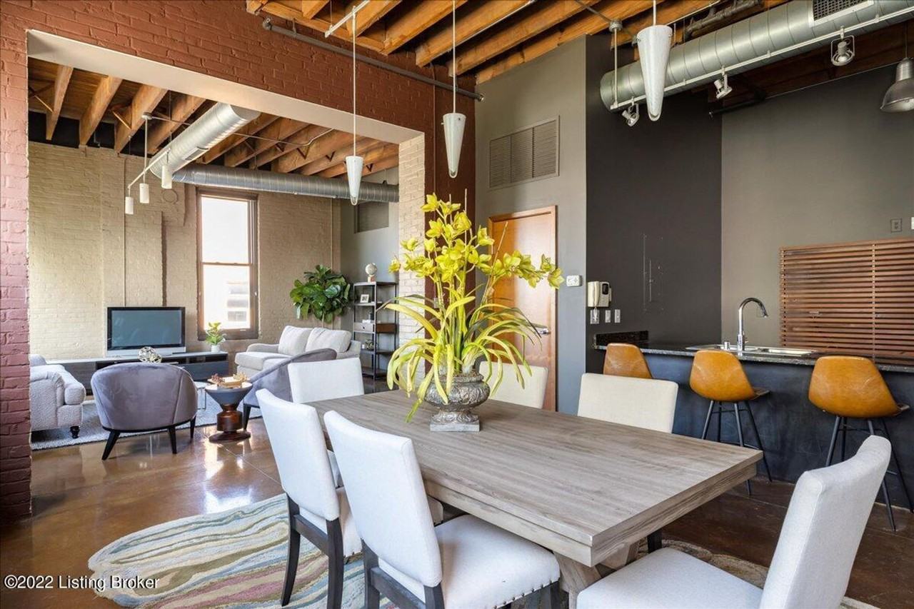 309 E Market St #313 - Photo 5 of 32