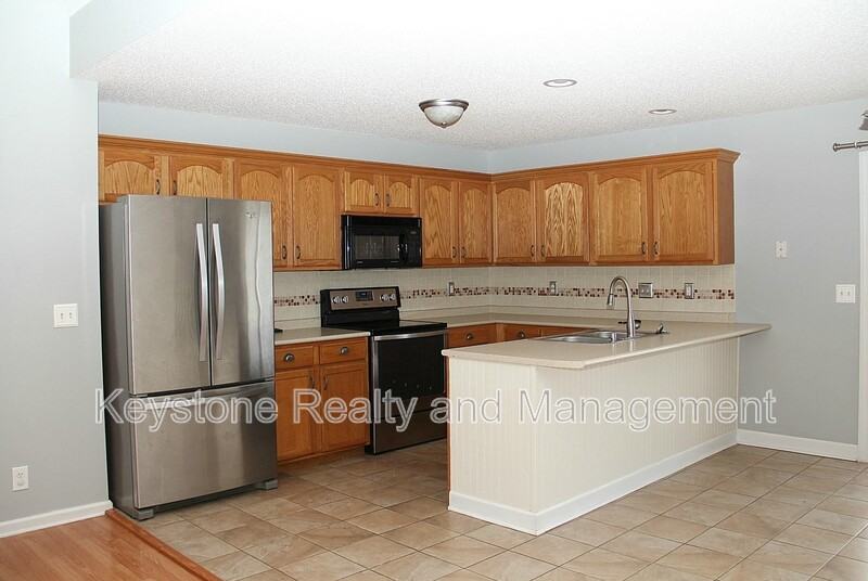 3826 Angelise Ln - Photo 4 of 14