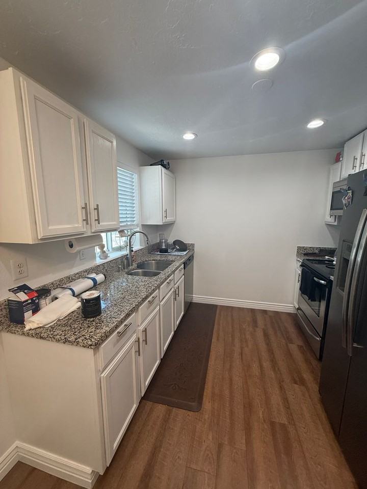 2486 E Mendota Dr - Photo 3 of 6