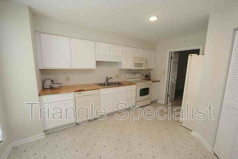112 Mossbark Ln - Photo 5 of 12