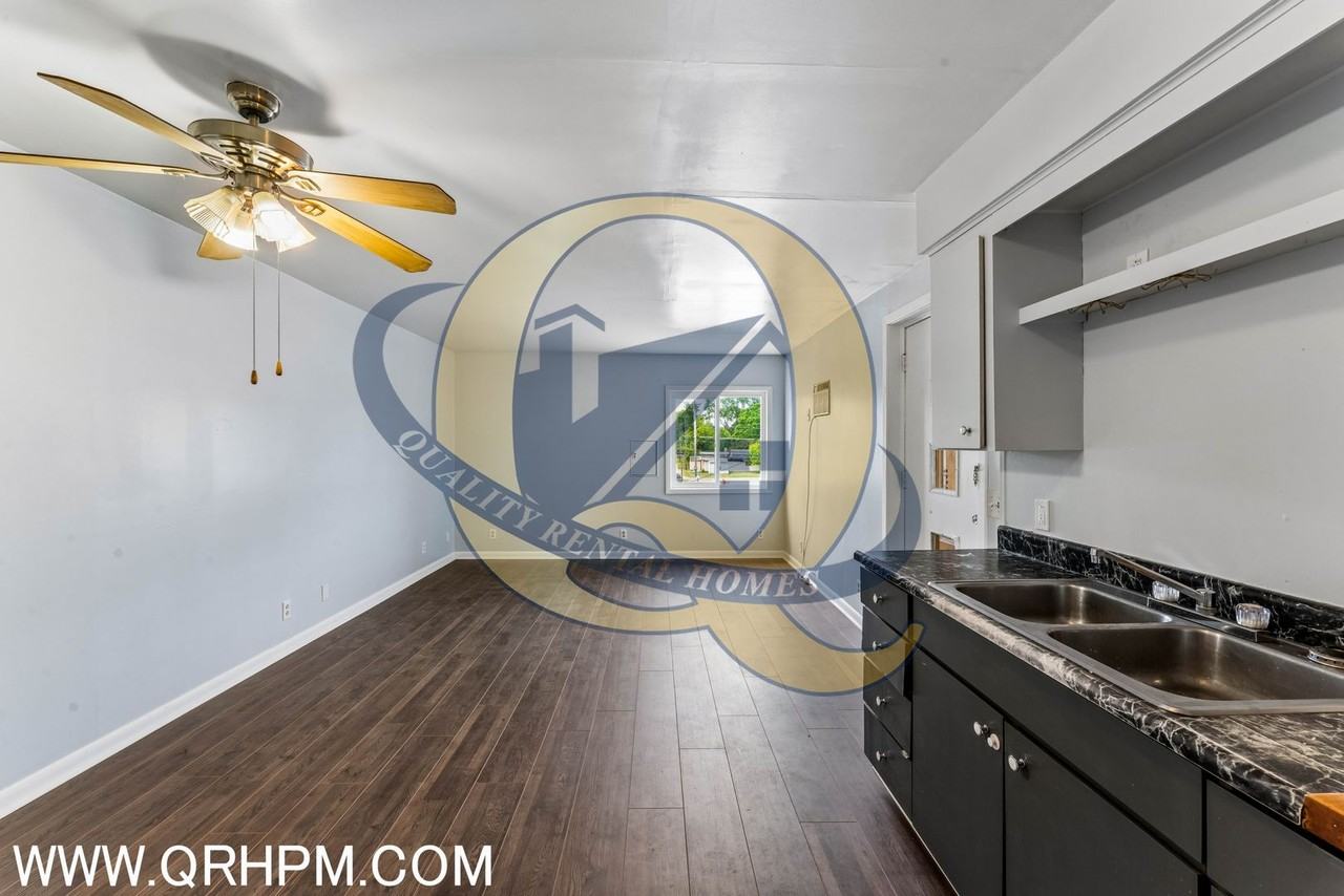 111 N Shiawassee St - Photo 6 of 11