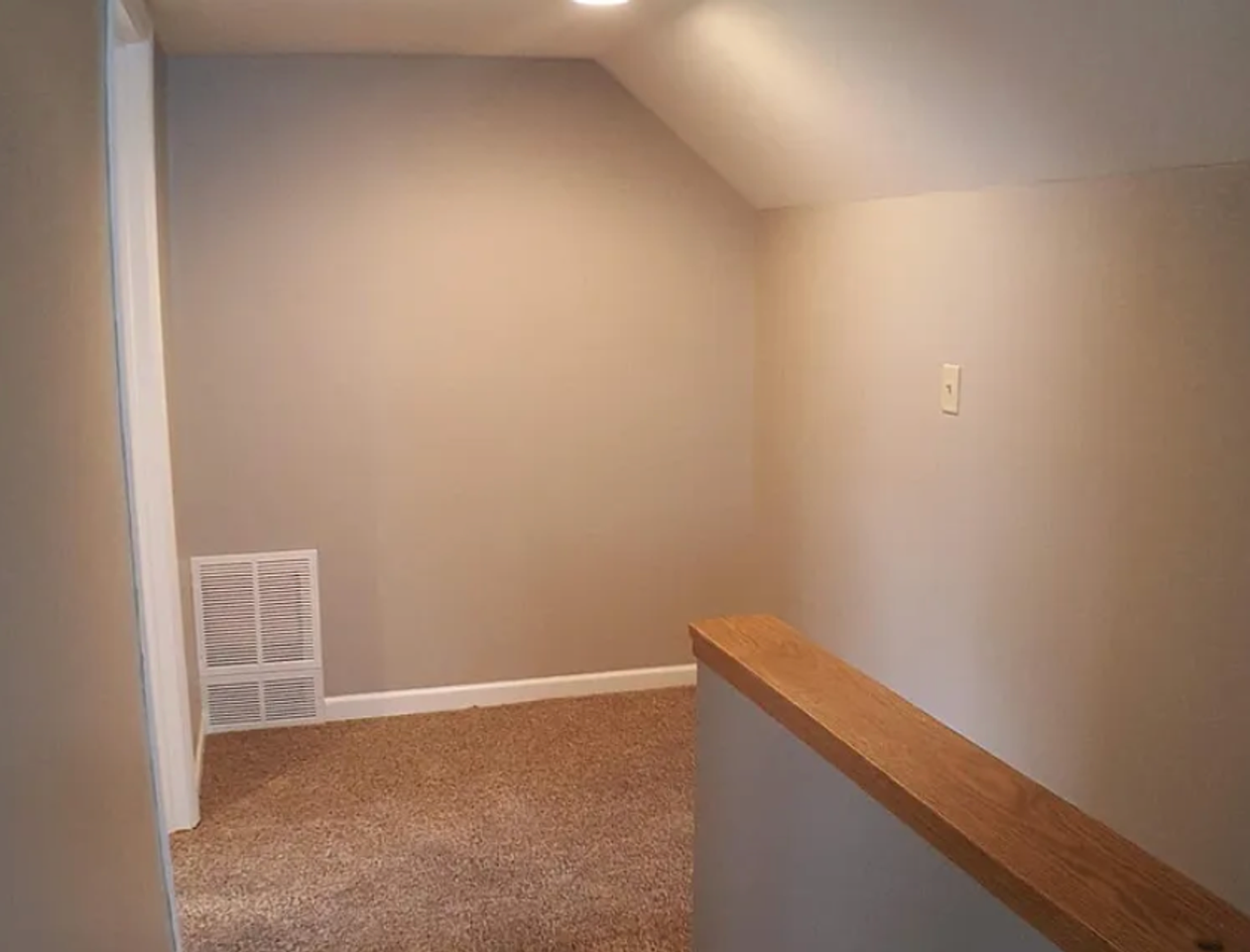 2092 Garfield Ave - Photo 6 of 8