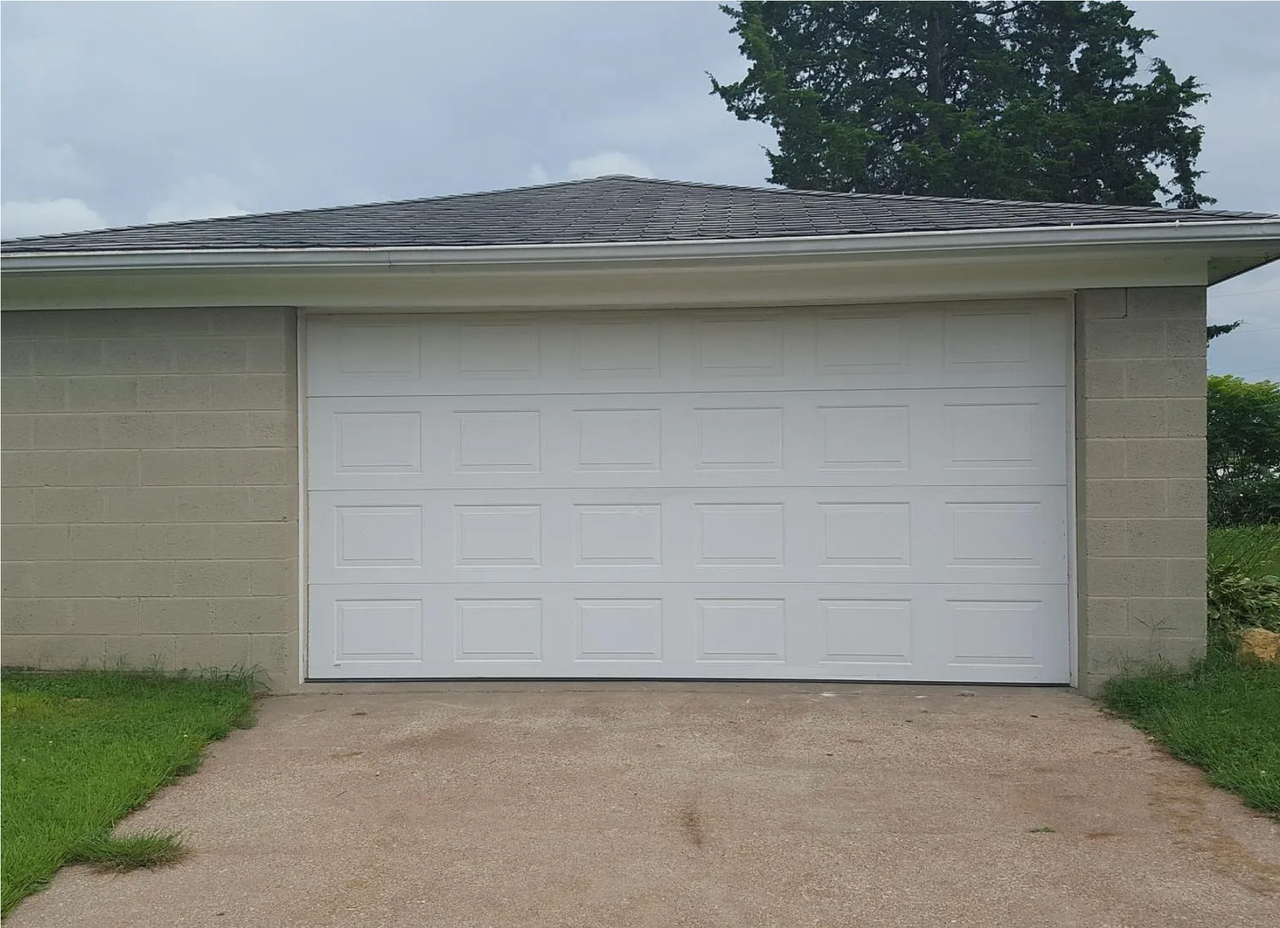 2092 Garfield Ave - Photo 7 of 8