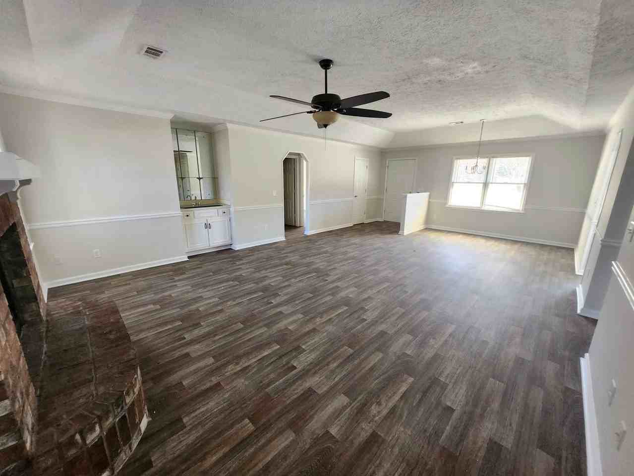 5333 Mccaghren Dr - Photo 3 of 13