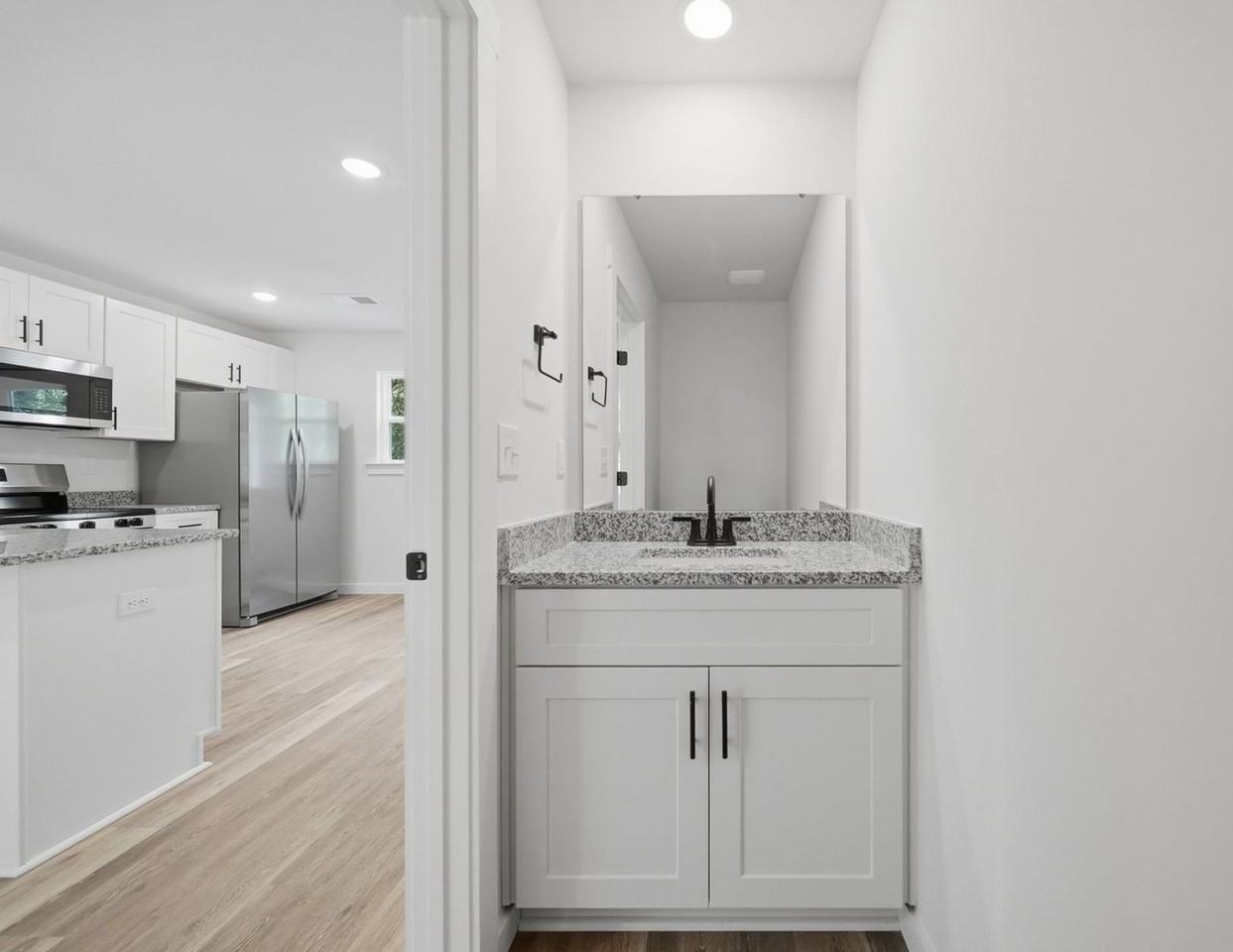 328 18th Ave Ne - Photo 7 of 13