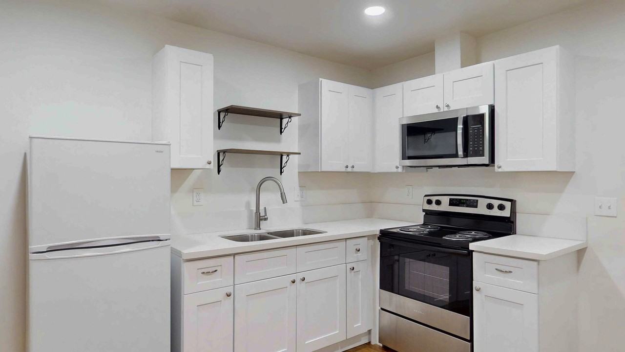 1718 Fairmount Blvd - Photo 2 of 8