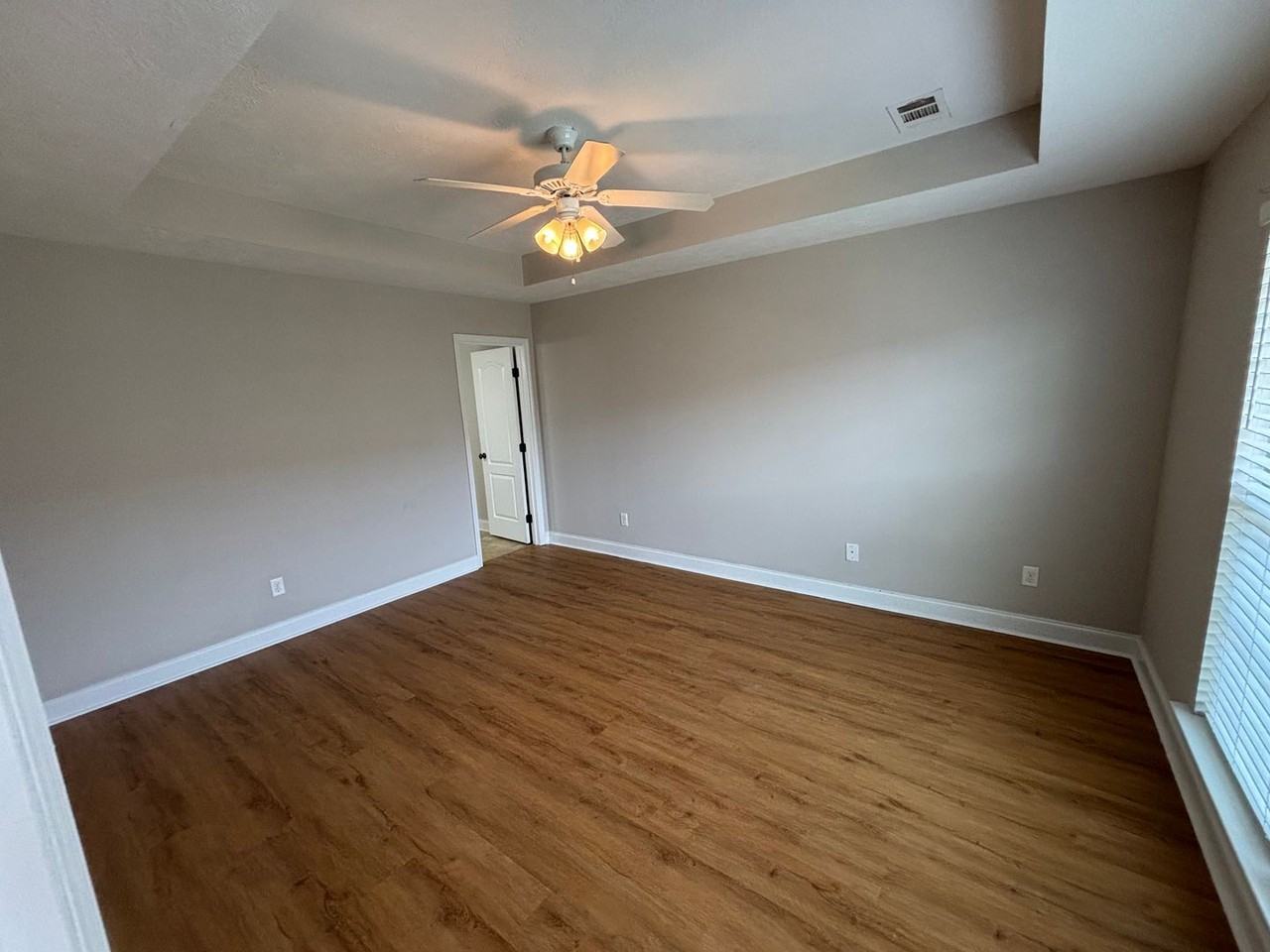 953 Bryan Cir - Photo 6 of 13