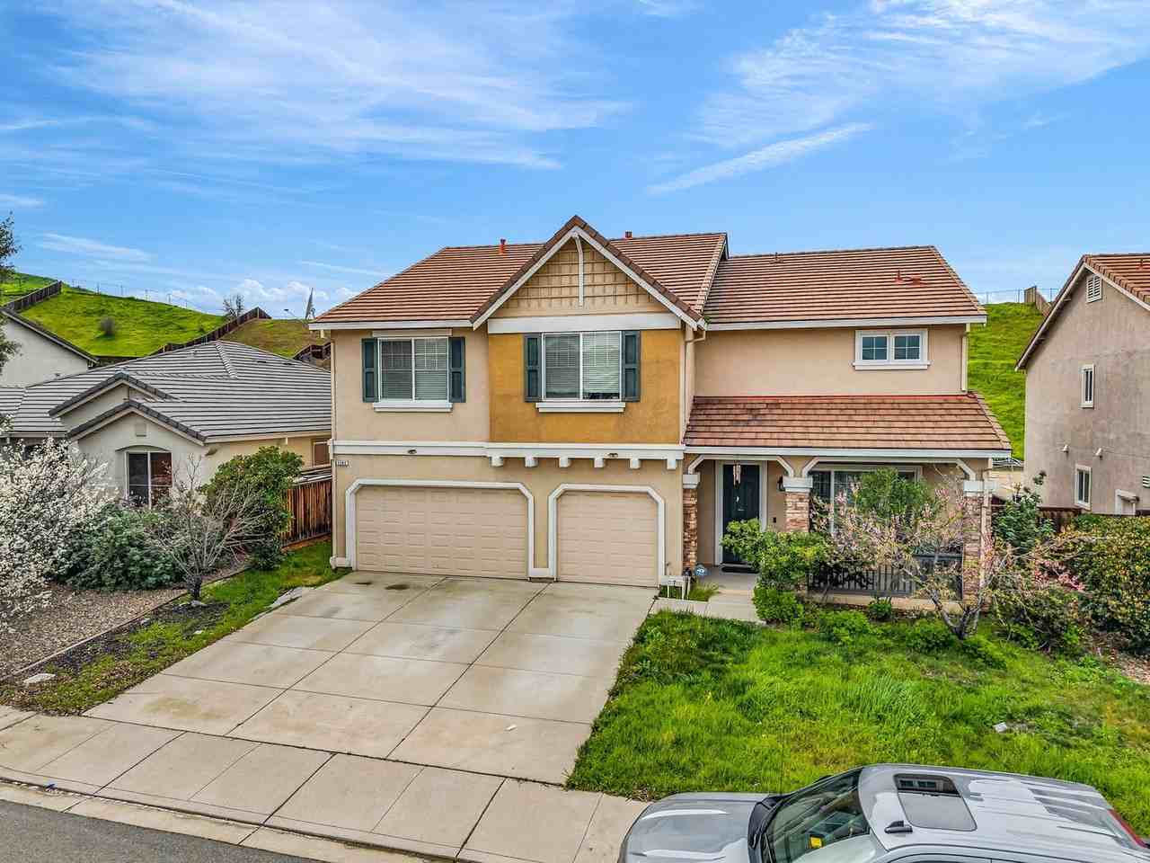 3582 Mallard Way - Photo 3 of 50