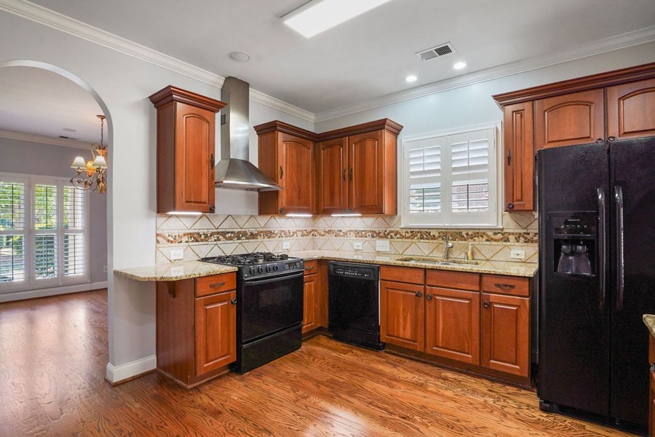 4040 Alston Way - Photo 7 of 25