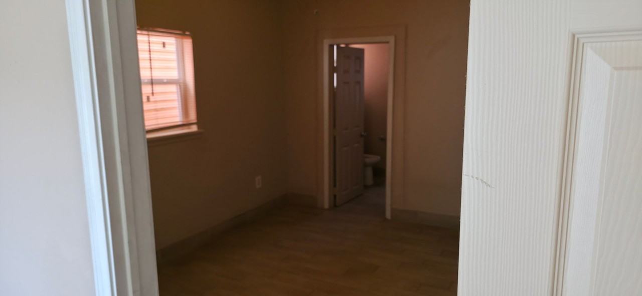 3419 Sealy St - Photo 5 of 21