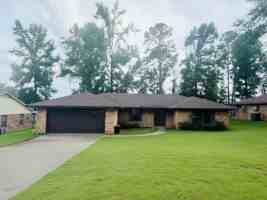 featured image of 217 Flagg Dr