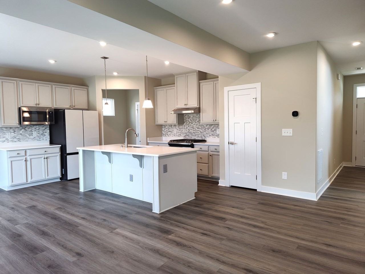 1208 Hinson Forest Rd - Photo 3 of 26