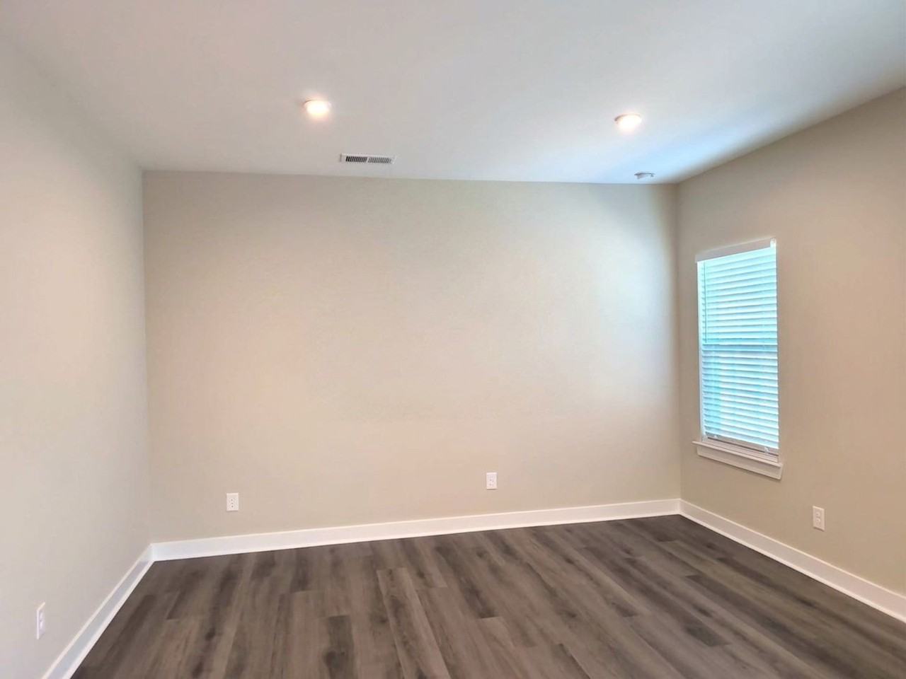 1208 Hinson Forest Rd - Photo 6 of 26