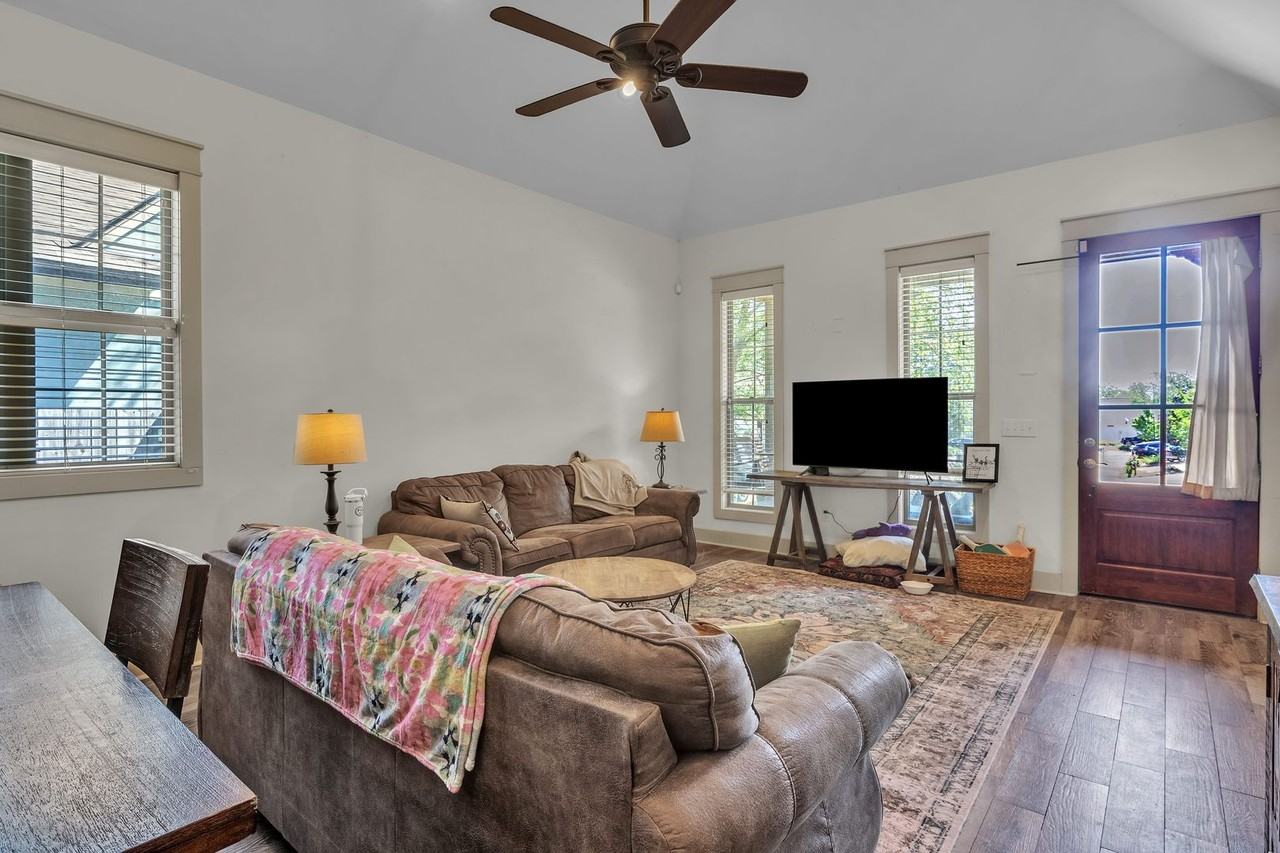 103 Creekside Cv - Photo 5 of 25