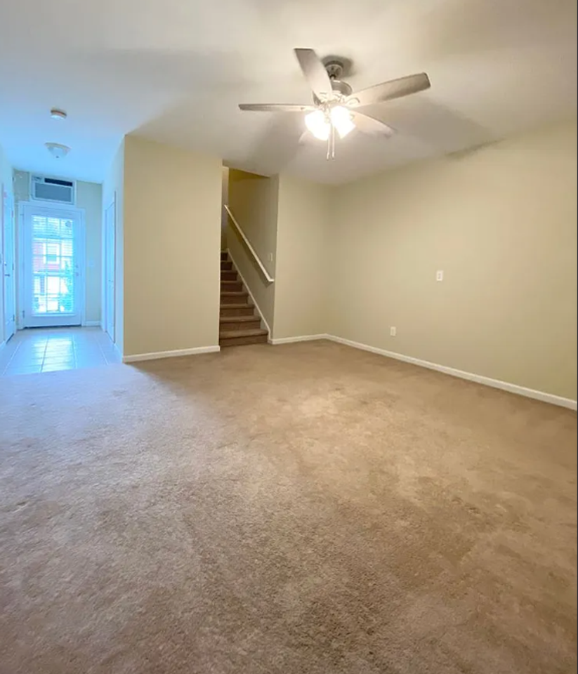 537 S Bull St - Photo 3 of 16
