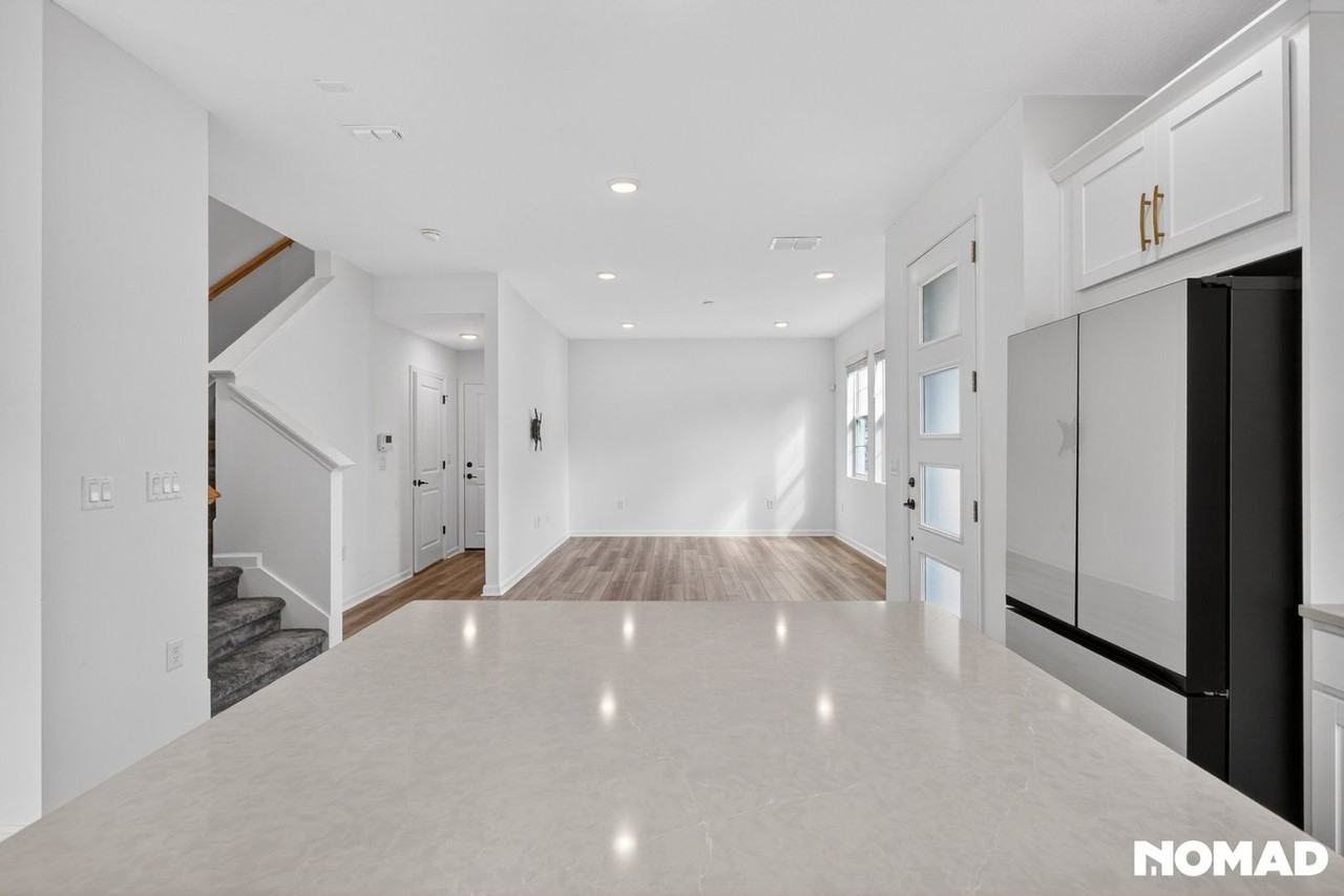 908 Spring Palms Loop - Photo 4 of 22